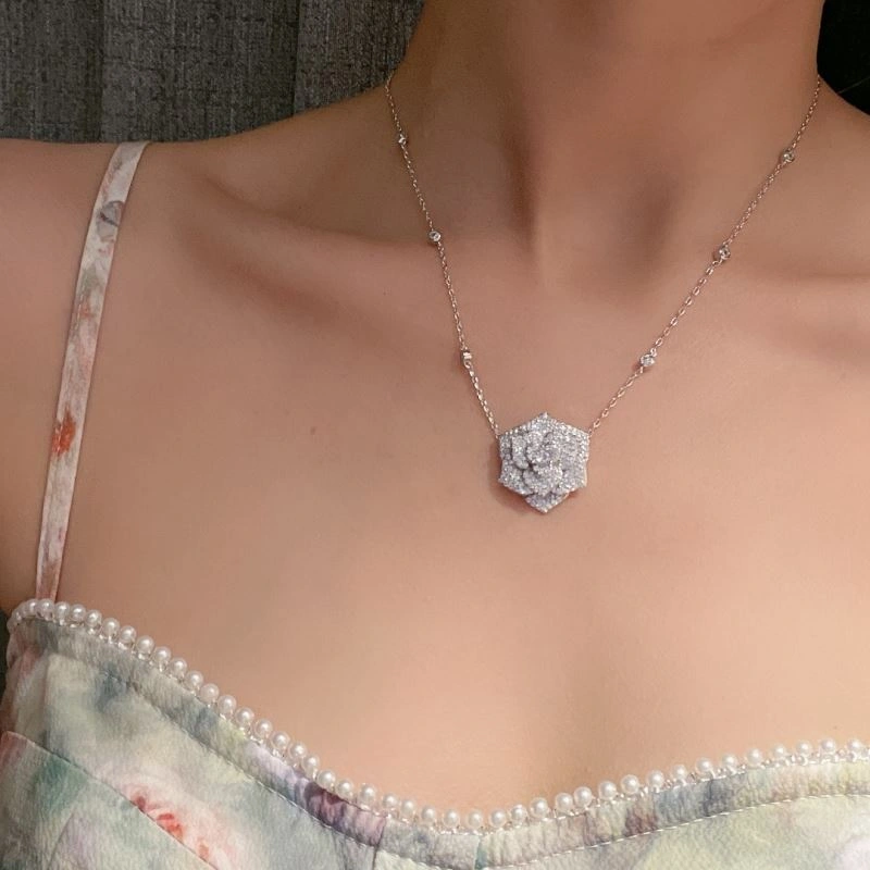 Casual Piaget Necklaces 213834