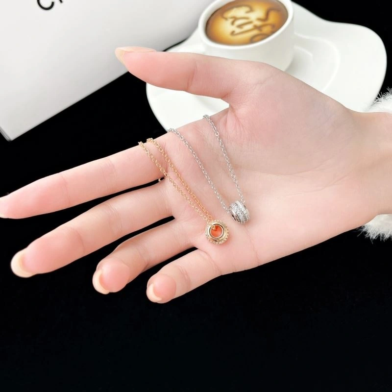 Youthful Piaget Necklaces 213409
