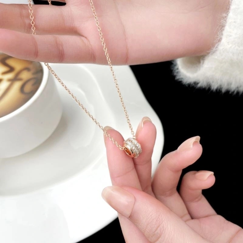 Youthful Piaget Necklaces 213409