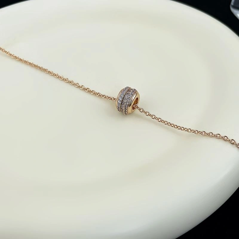 Youthful Piaget Necklaces 213409