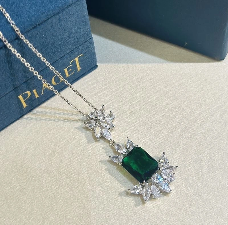 Efficient Piaget Necklaces 214494