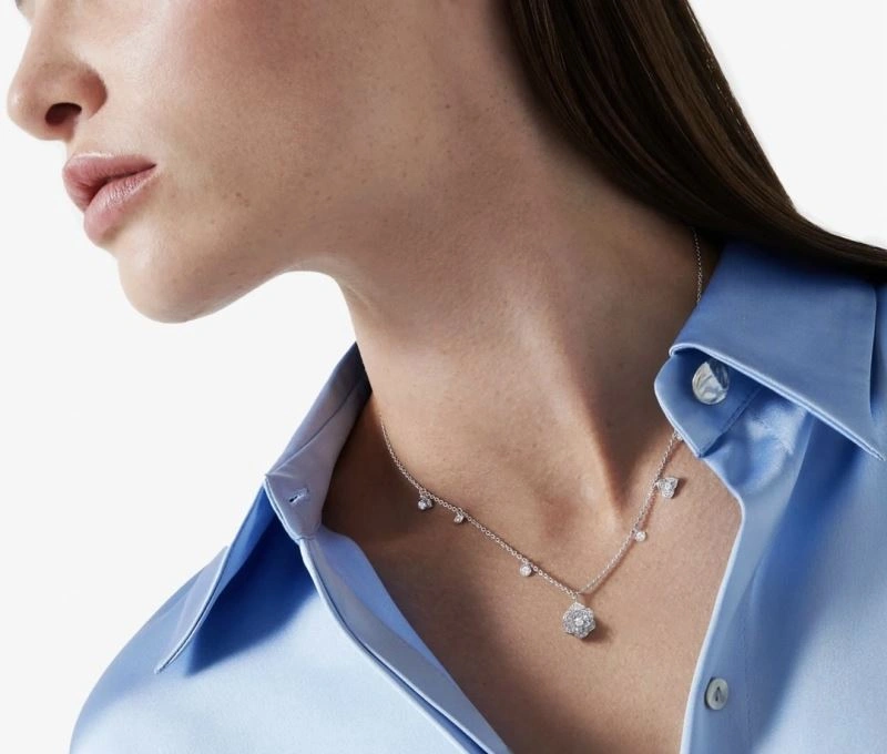 Vibrant Piaget Necklaces 214148