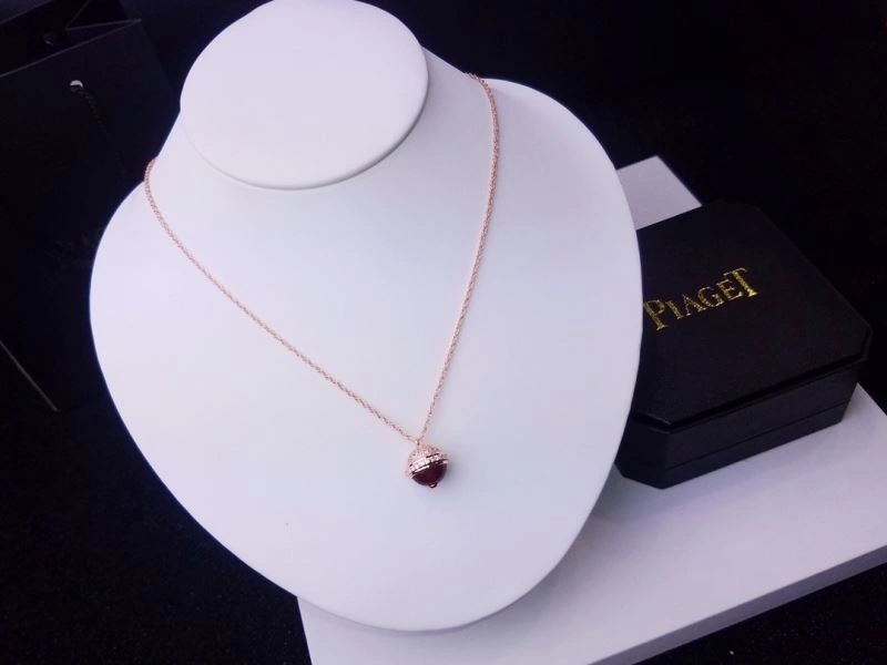 Piaget Necklaces FreshLook 212845