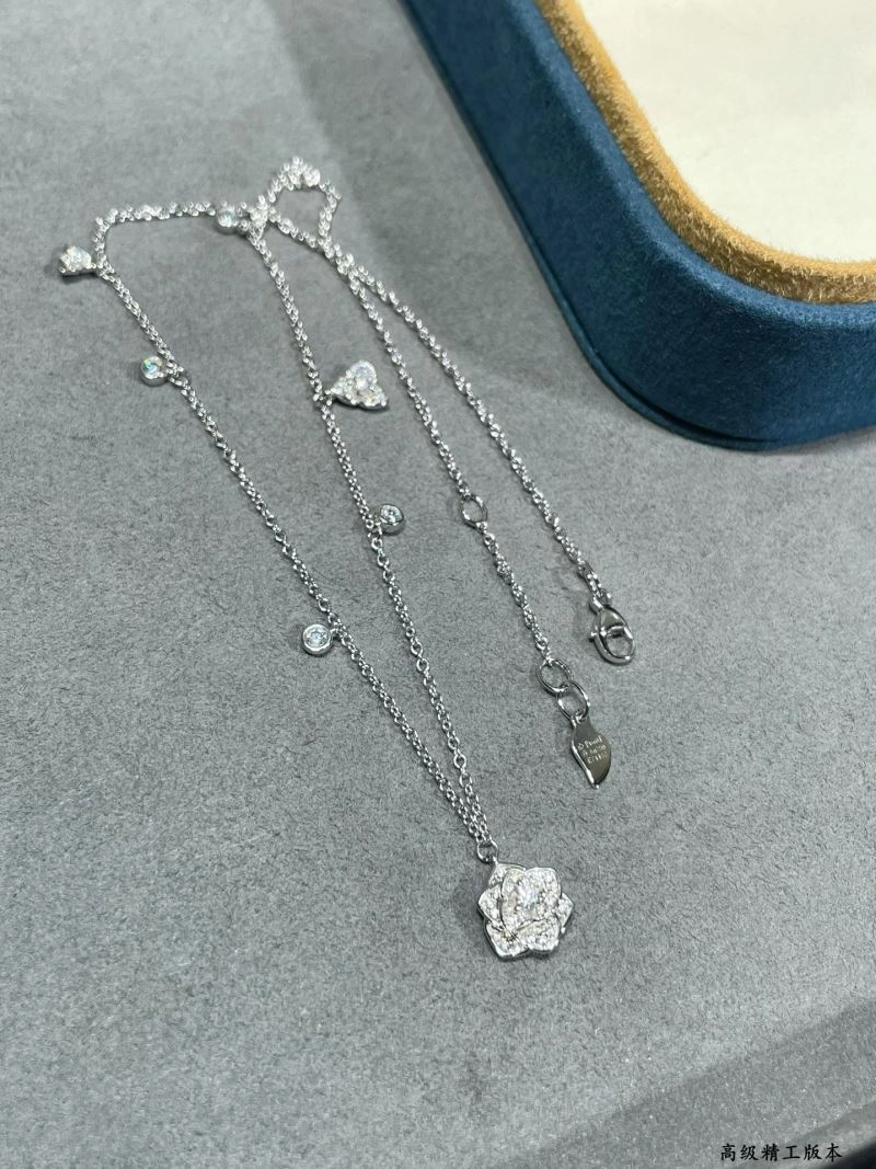 Piaget Necklaces Packable 211853