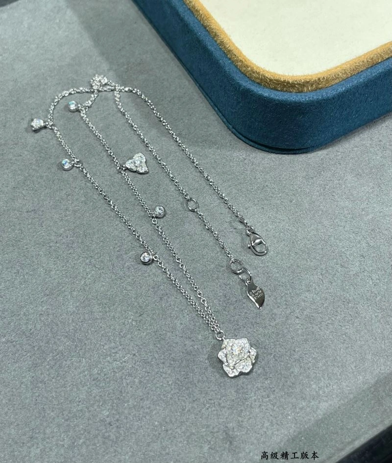 Piaget Necklaces Packable 211853
