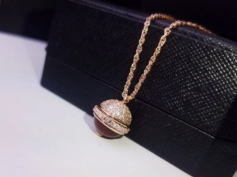 Fashionable Piaget Necklaces 211778