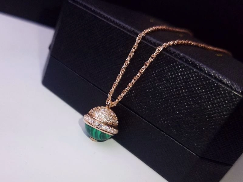 Fashionable Piaget Necklaces 211778