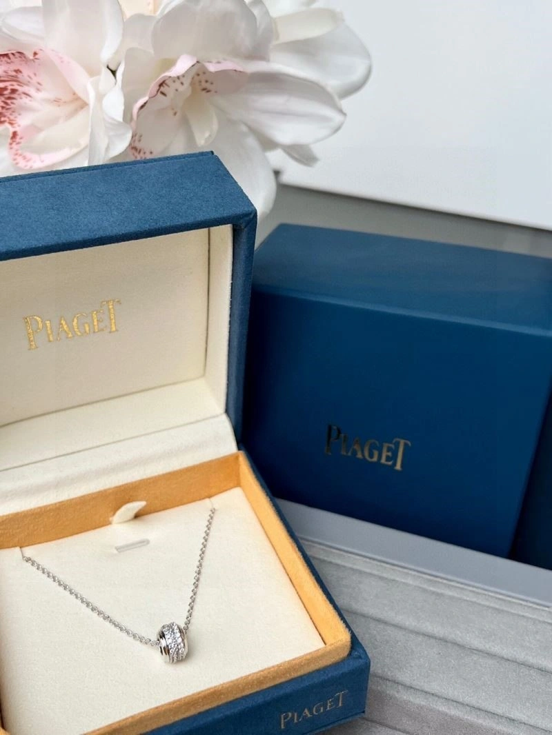 Piaget Necklaces Unique 210494