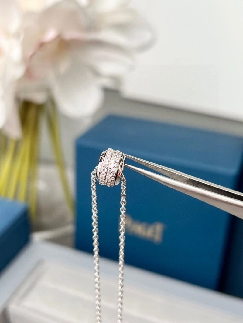 Piaget Necklaces Unique 210494