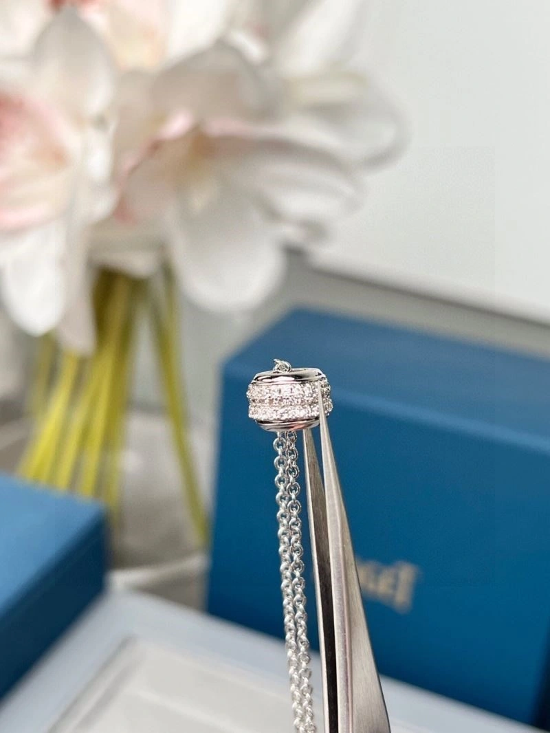 Piaget Necklaces Unique 210494