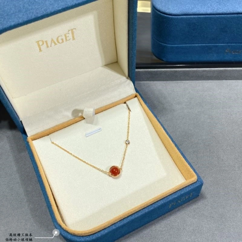 FashionForward Piaget Necklaces 210468