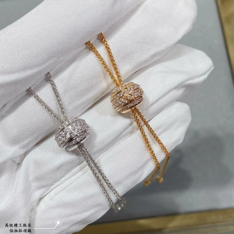 Piaget Necklaces SoftTouch 210471