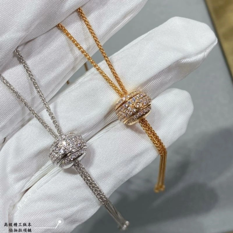 Piaget Necklaces SoftTouch 210471