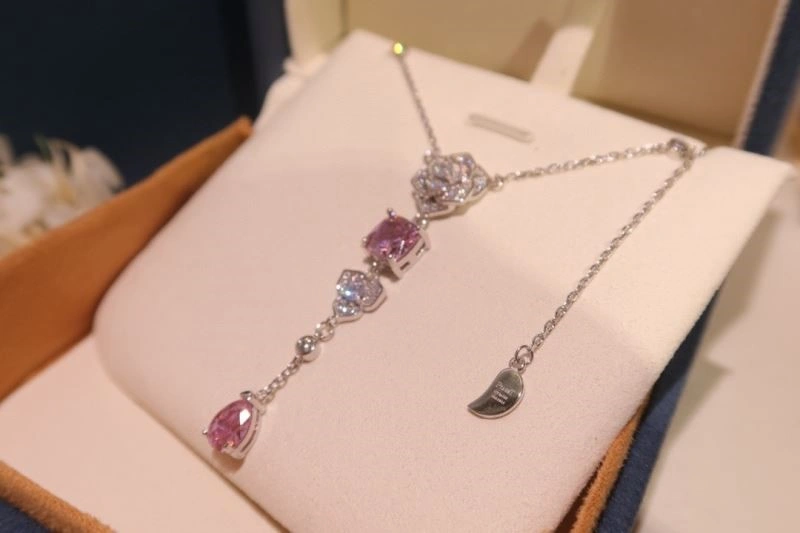 MoistureWicking Piaget Necklaces 210474