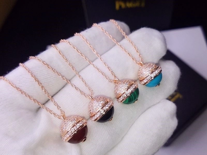 Piaget Necklaces Snug 208500