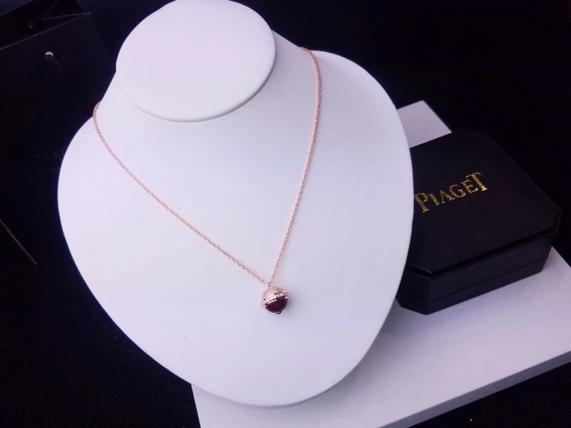 Piaget Necklaces Snug 208500
