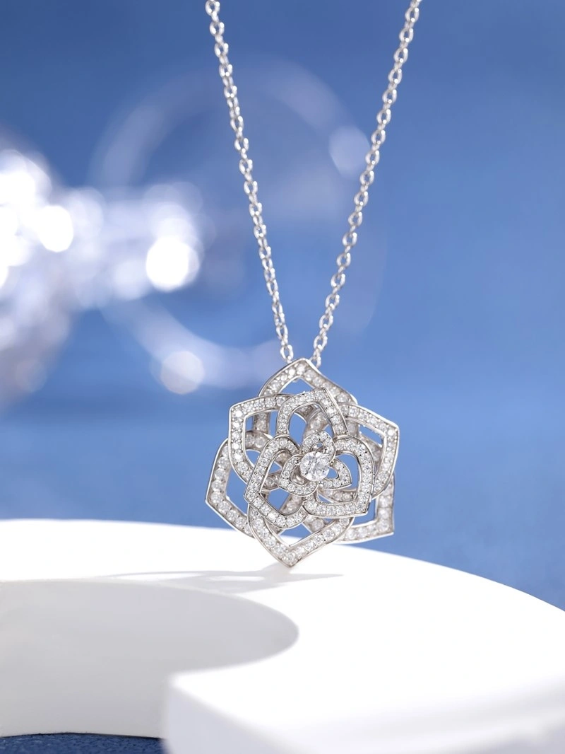 Piaget Necklaces Snug 207804