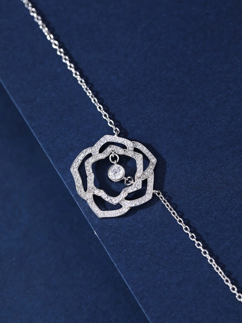 Minimalist Piaget Necklaces 207803