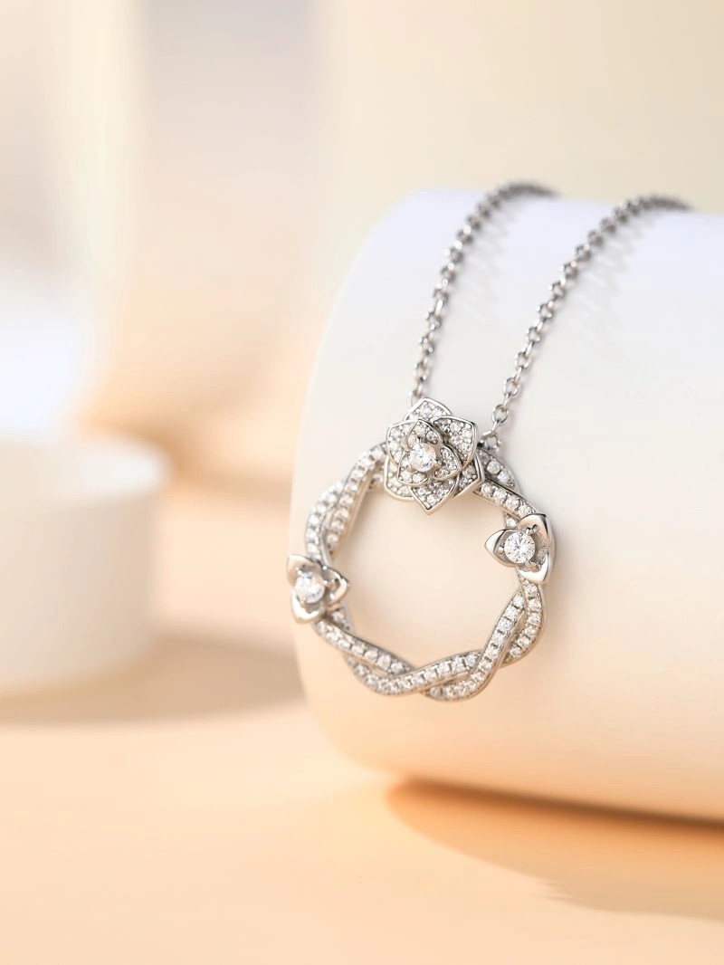 Piaget Necklaces Trendy 207793