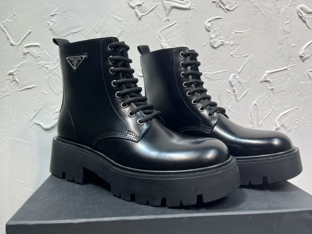 Prada Boots TimelessDesign 34297