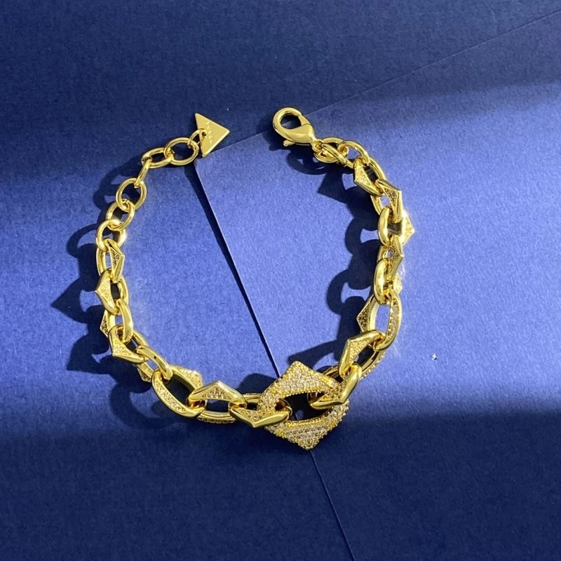 Snug Prada Bracelets 212536