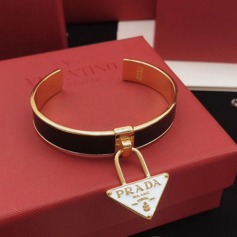 Prada Bracelets Cozy 211114