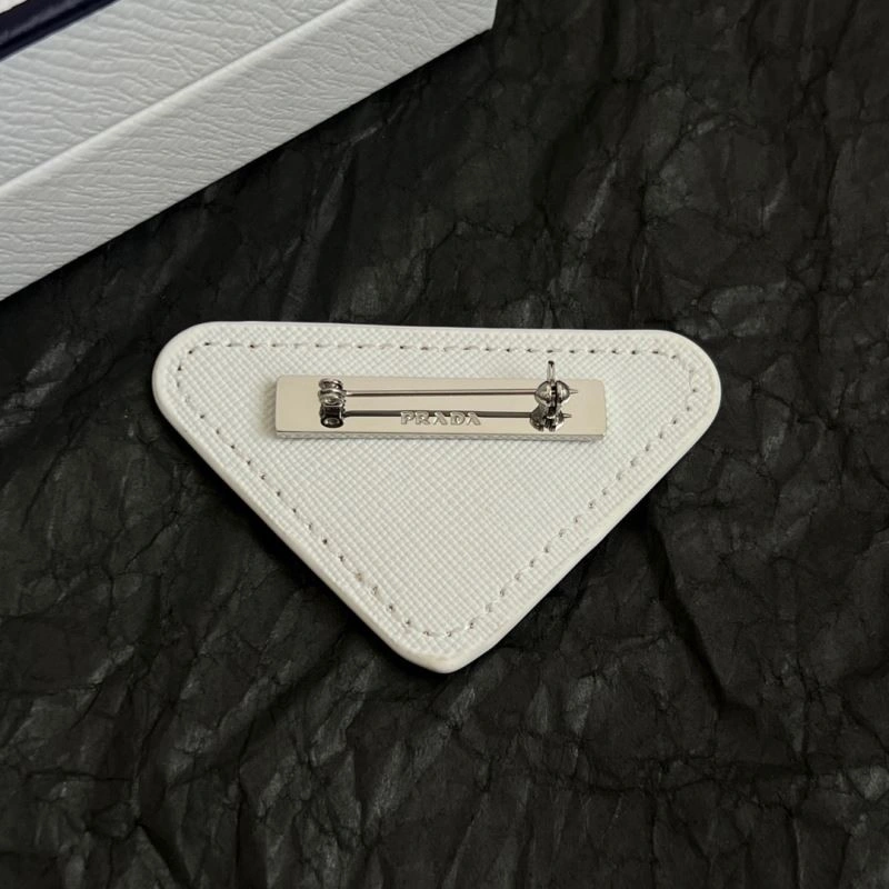 Prada Brooches Flexible 210431