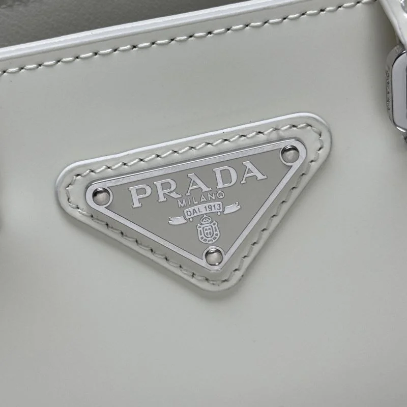 Prada Bucket Bags Minimalist 45210