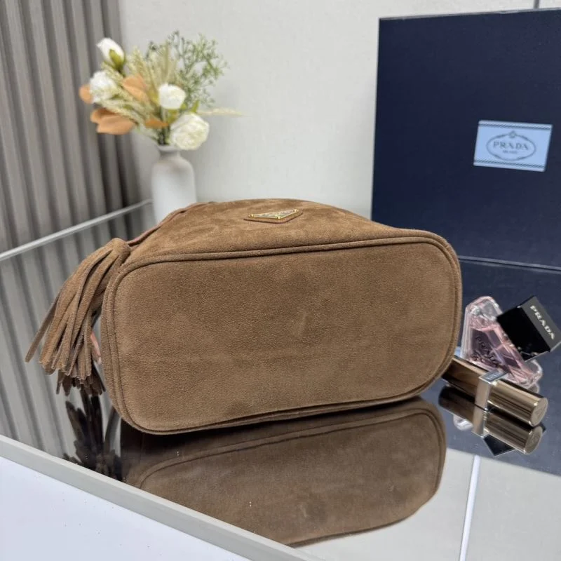 Prada Bucket Bags Supportive 45227