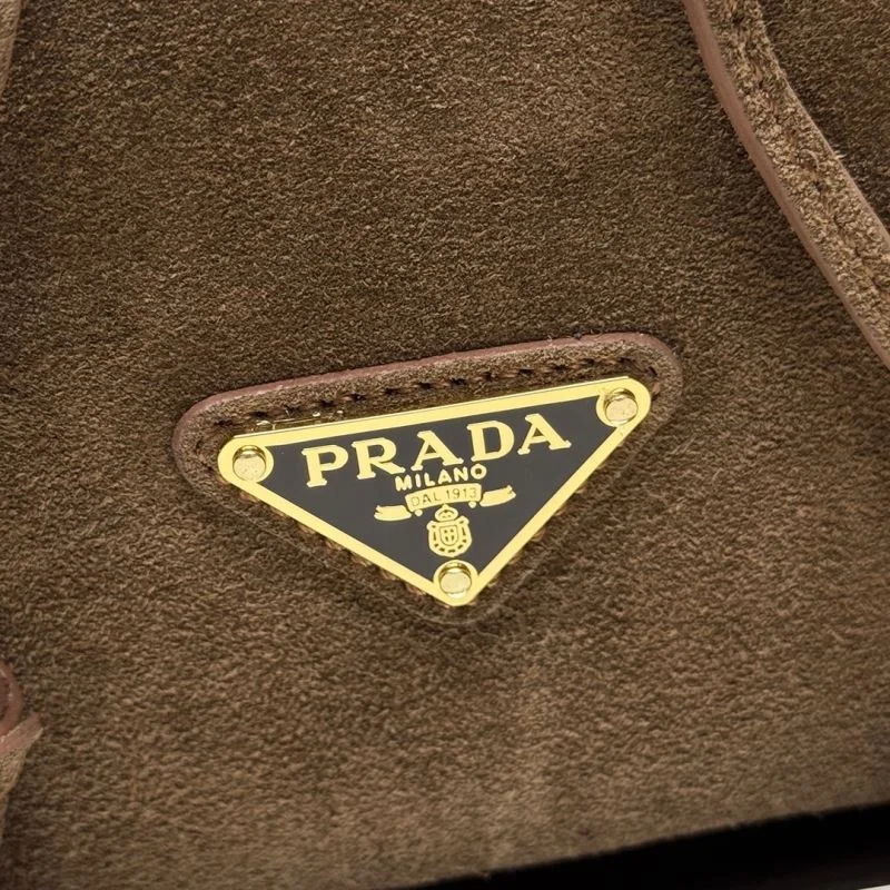 Prada Bucket Bags Supportive 45227
