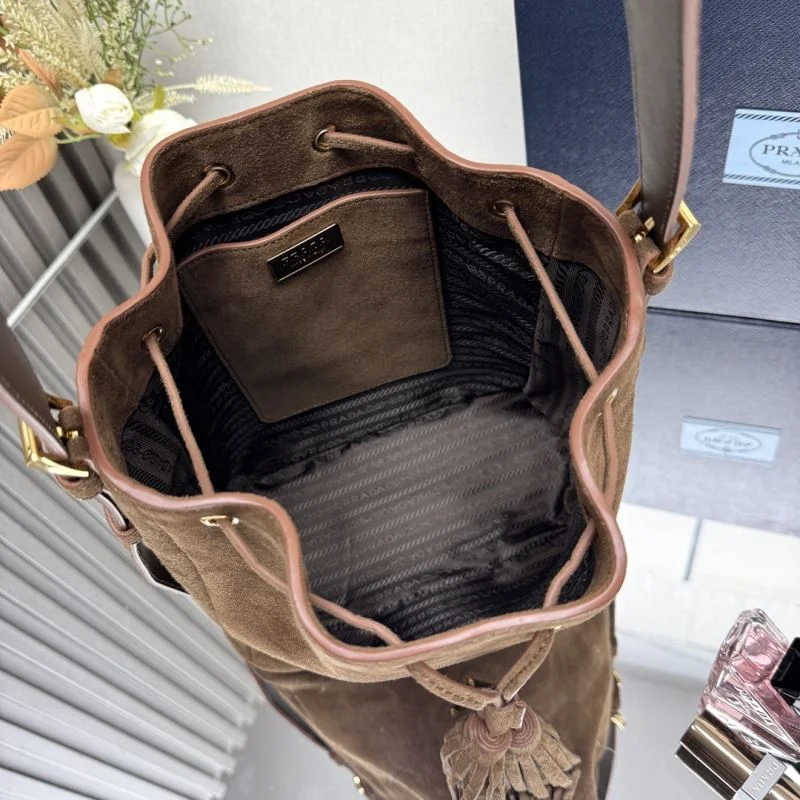 Prada Bucket Bags Supportive 45227