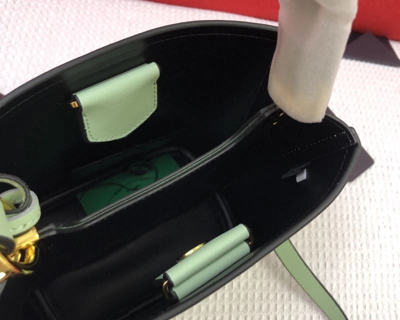 Prada Bucket Bags Comfortable 83093
