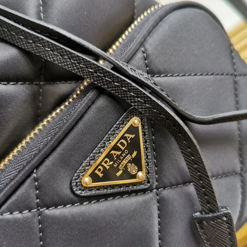 Prada Bucket Bags Affordable 45075