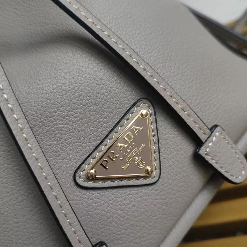 Prada Bucket Bags WrinkleFree 45058