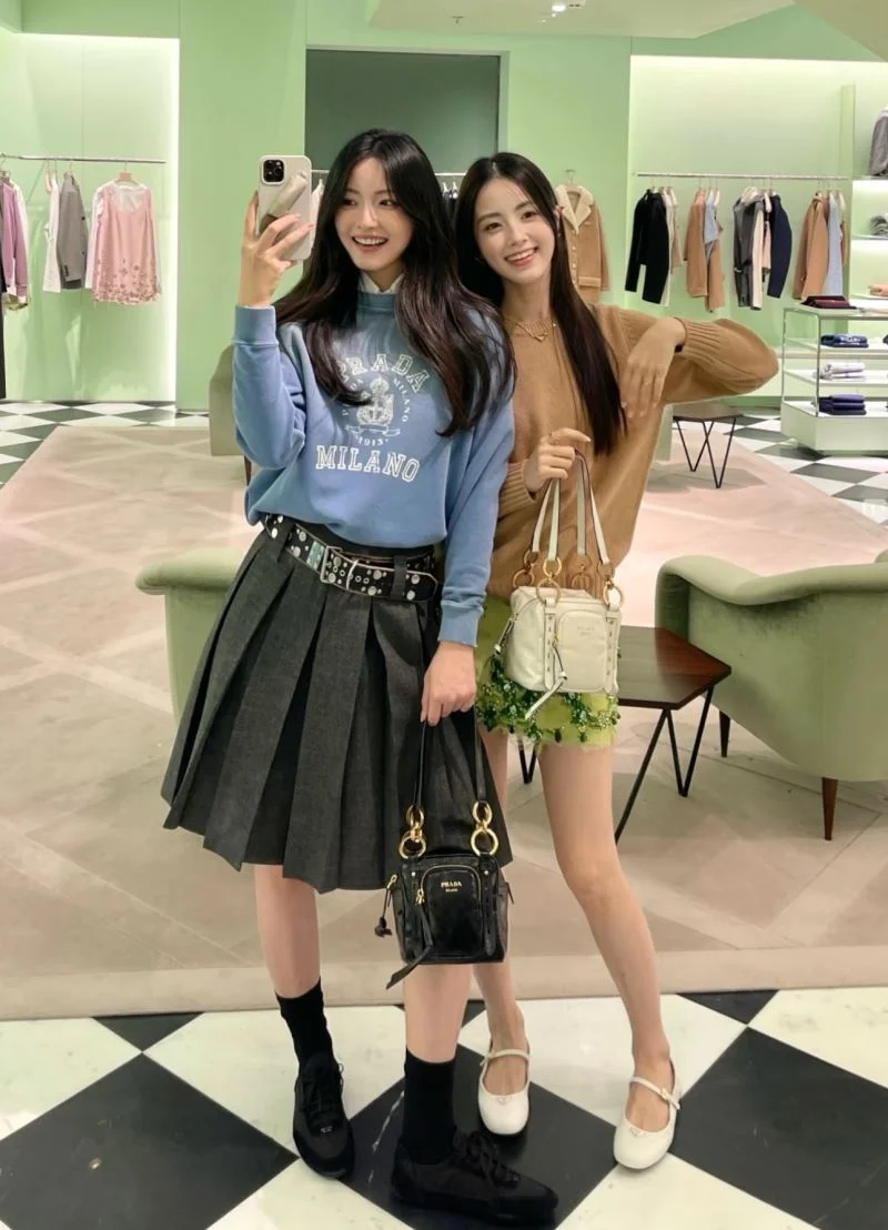 Attractive Prada Bucket Bags 55640