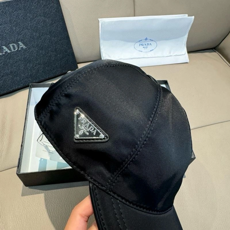 Classic Prada Caps 261111