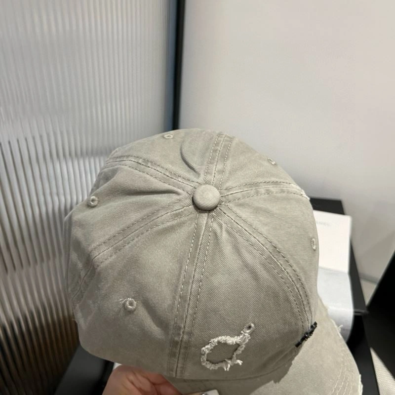 Prada Caps Practical 261109