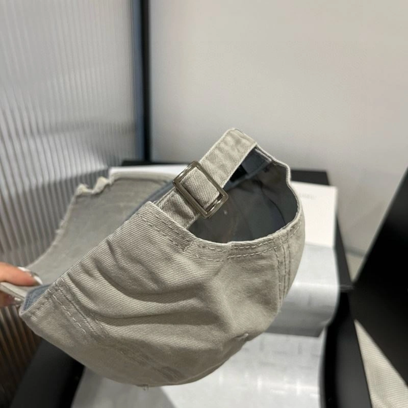 Prada Caps Practical 261109
