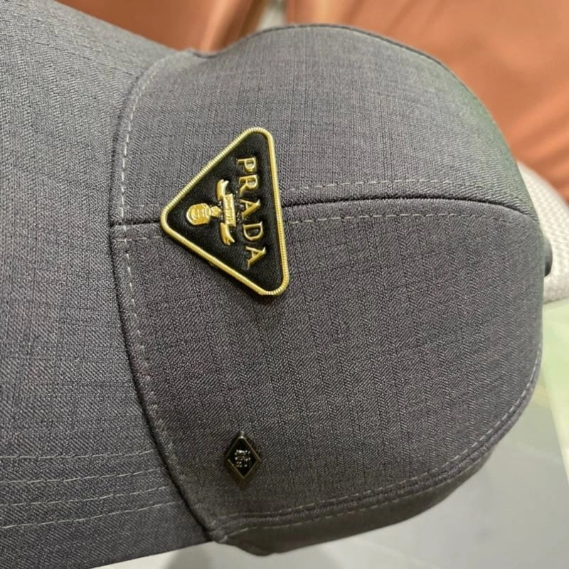 Prada Caps SmoothTexture 257251