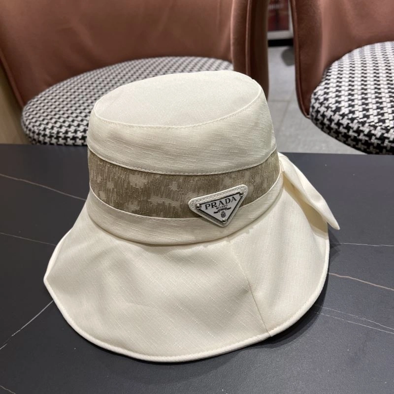 Trendsetting Prada Caps 257223