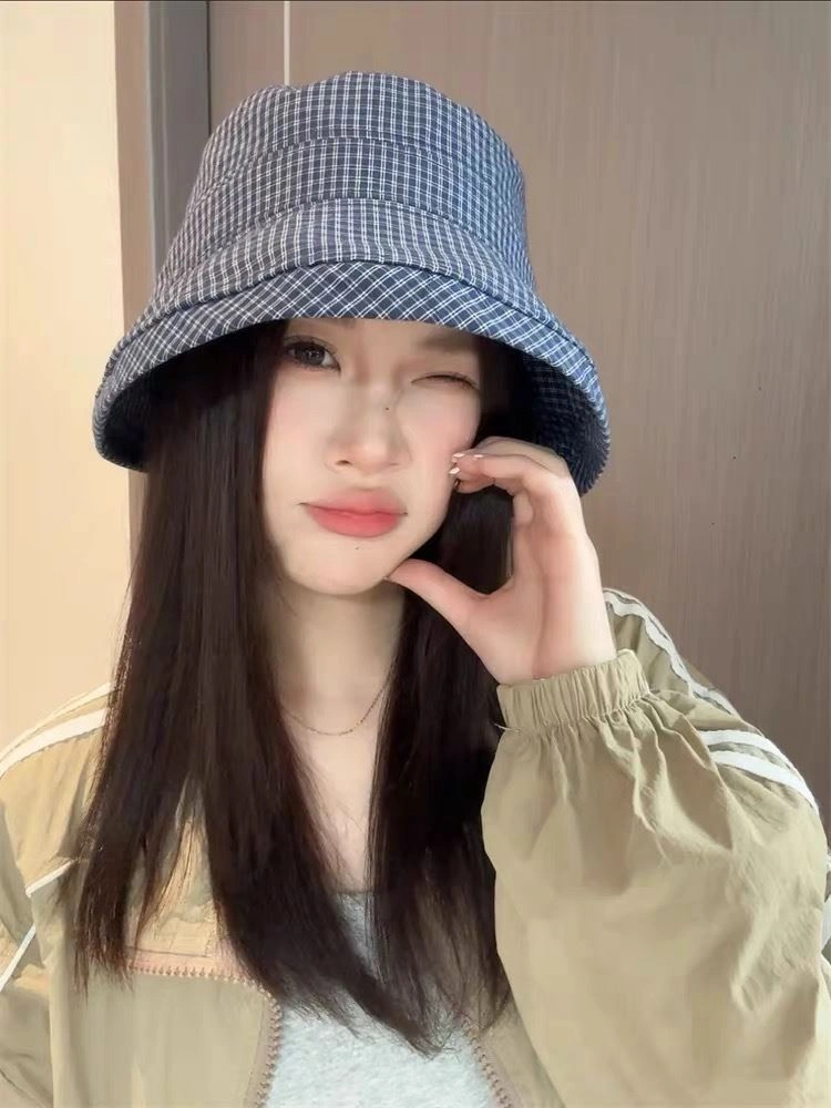 Contemporary Prada Caps 257189