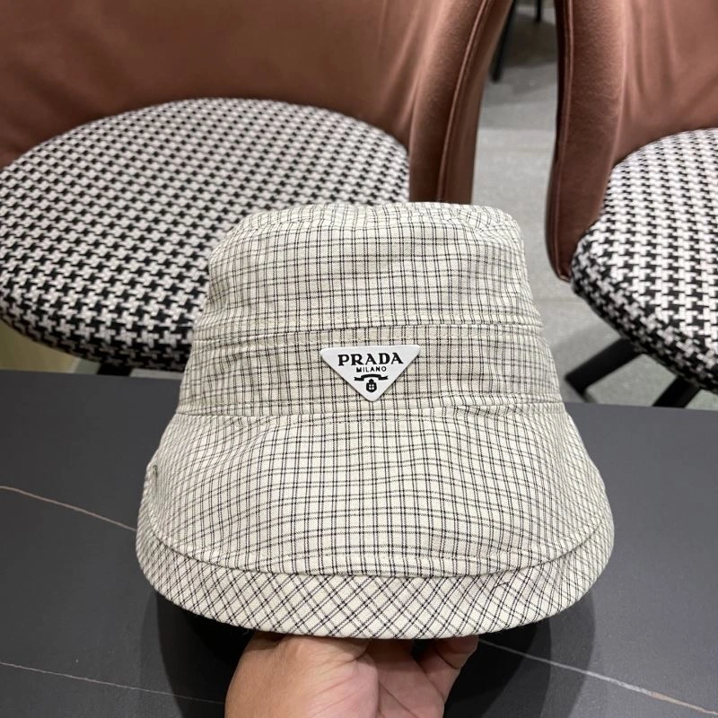 Vibrant Prada Caps 257197