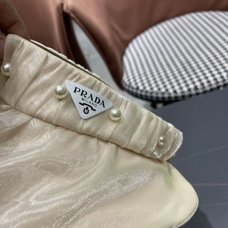 Snug Prada Caps 257147
