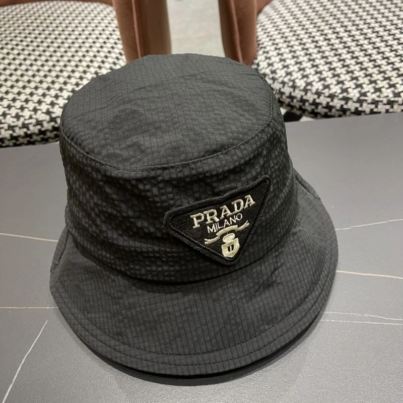 Prada Caps Trendsetting 257114