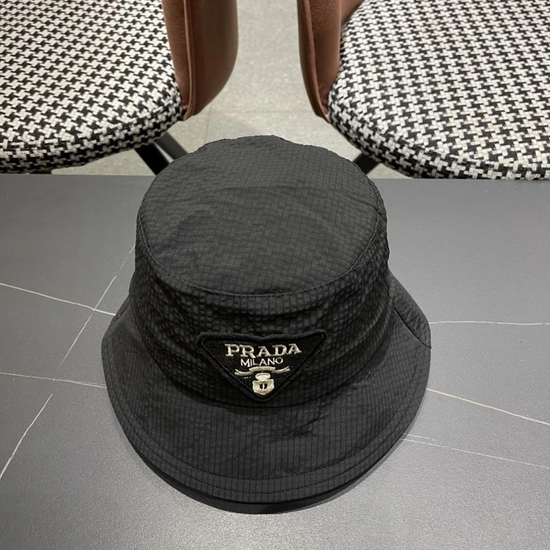 Prada Caps Trendsetting 257114
