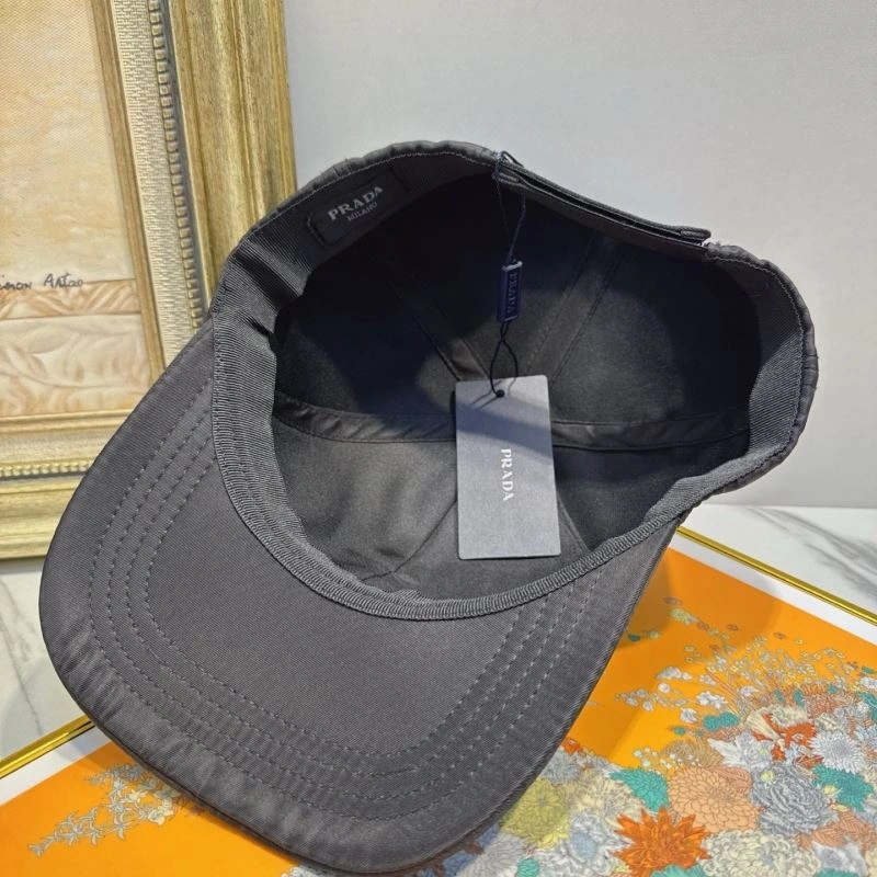 Prada Caps Bold 257083