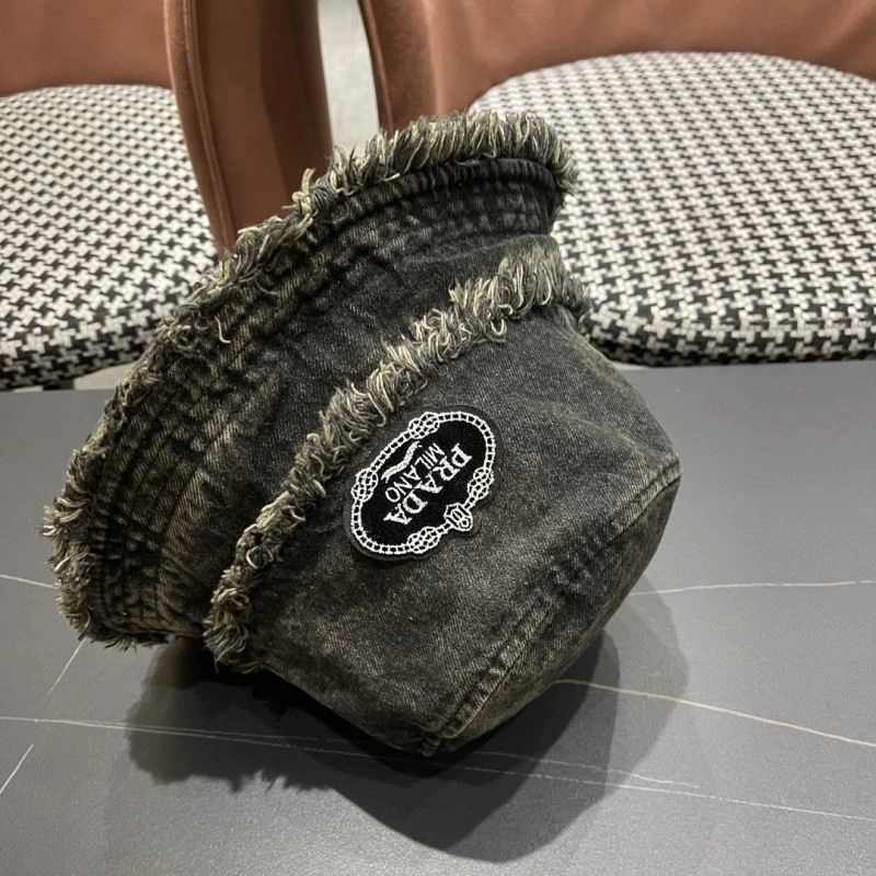Prada Caps SmoothTexture 257102