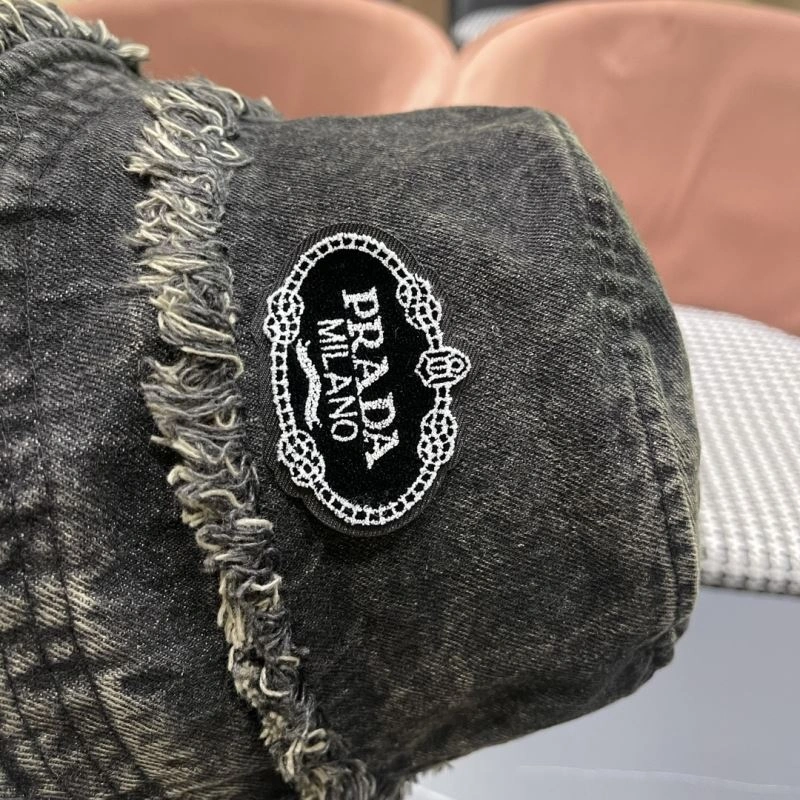 Prada Caps SmoothTexture 257102