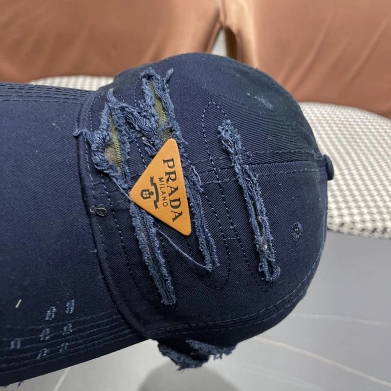 Prada Caps WellDesigned 257094