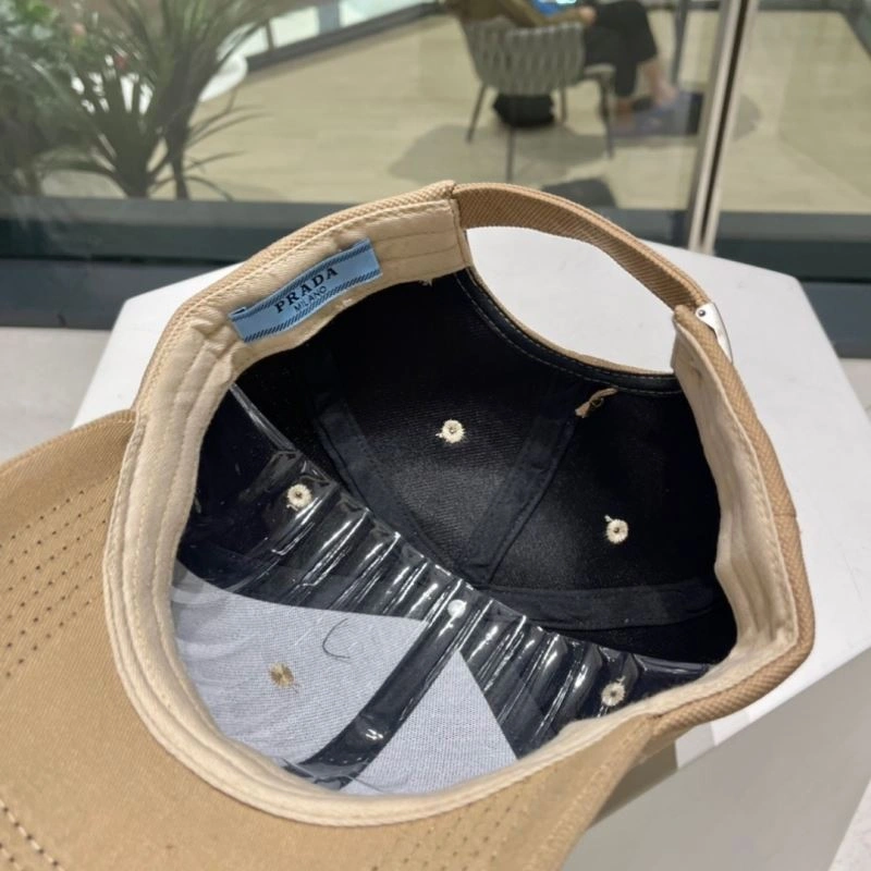 Prada Caps ZipUp 257075
